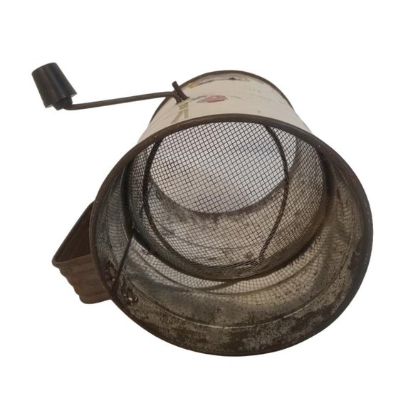 Bromwells Flour Sifter Measuring 3 Cup Metal Apple Design Black Handle Farmhouse - Picture 6 of 6